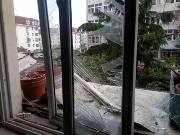 突發(fā)！青島一居民樓發(fā)生爆燃！已造1人死亡，7人受傷！3公里外有震感…